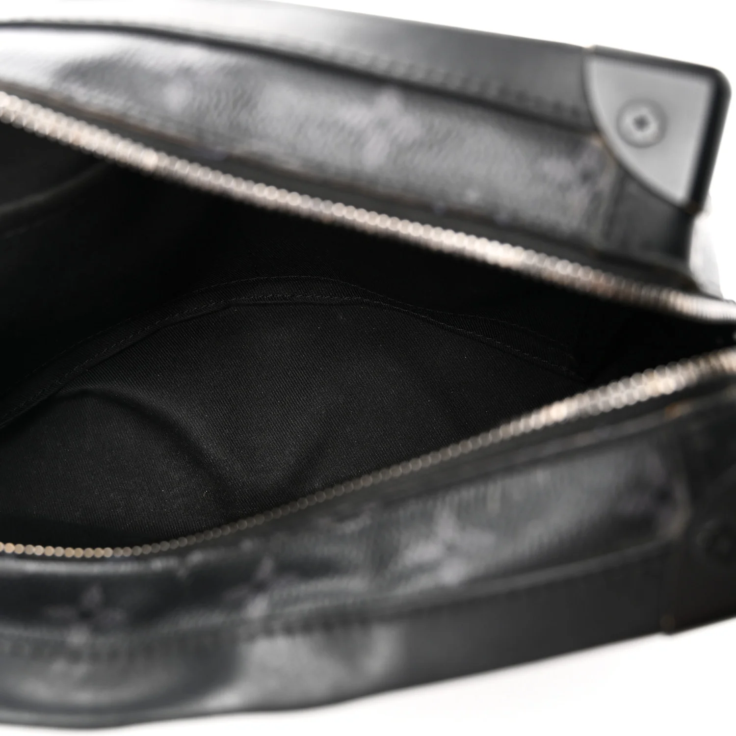 Monogram Eclipse Soft Trunk - Image 5