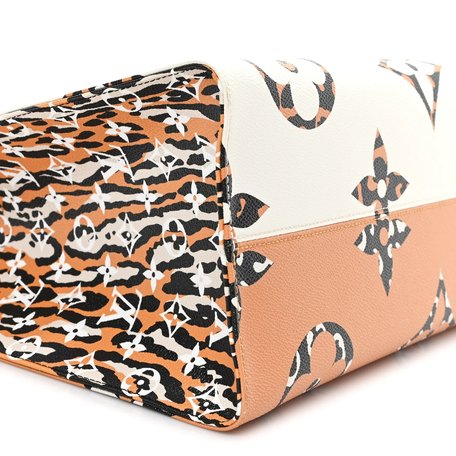 Monogram Giant Jungle Onthego GM Ivory - Image 8