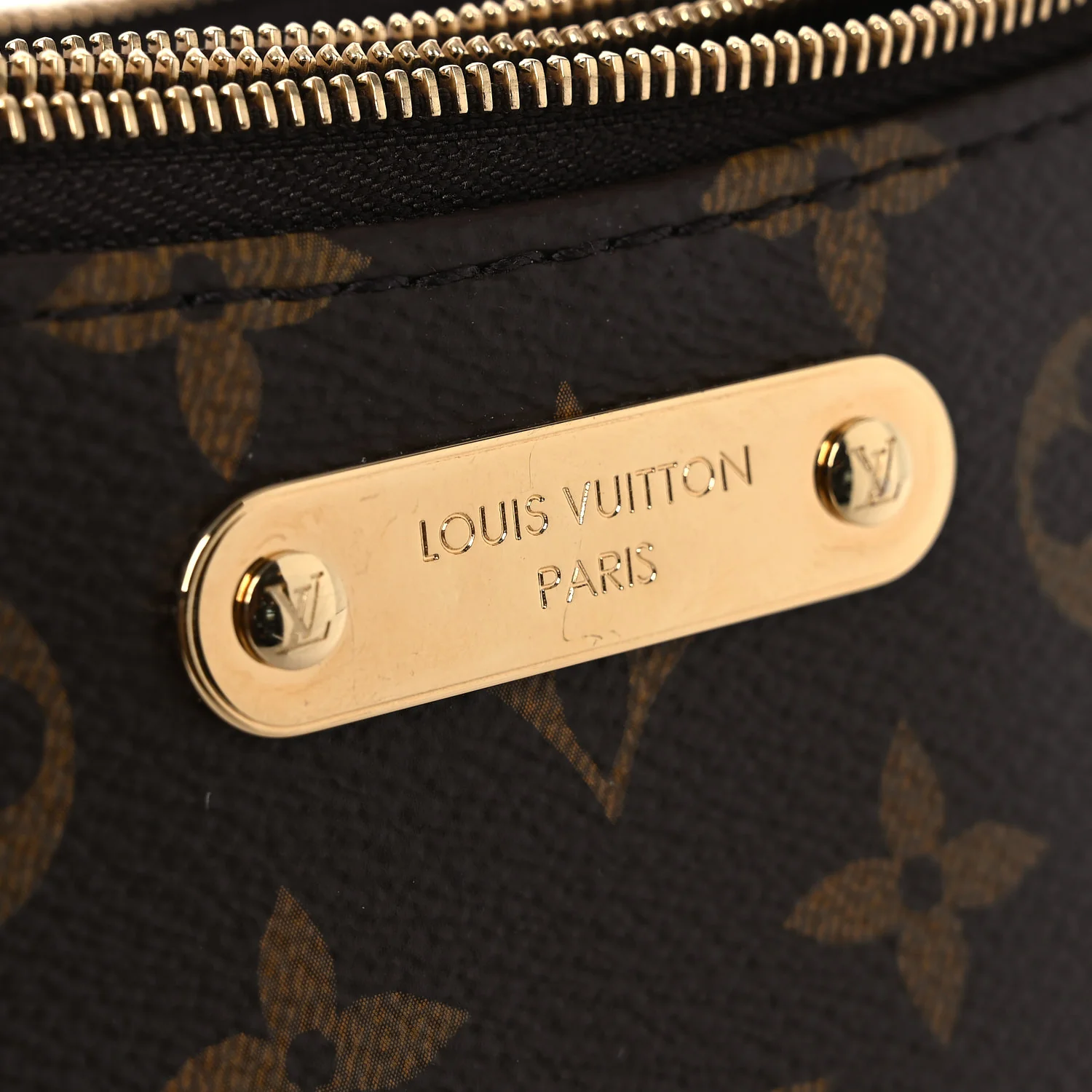 Monogram Liv Pochette - Image 11