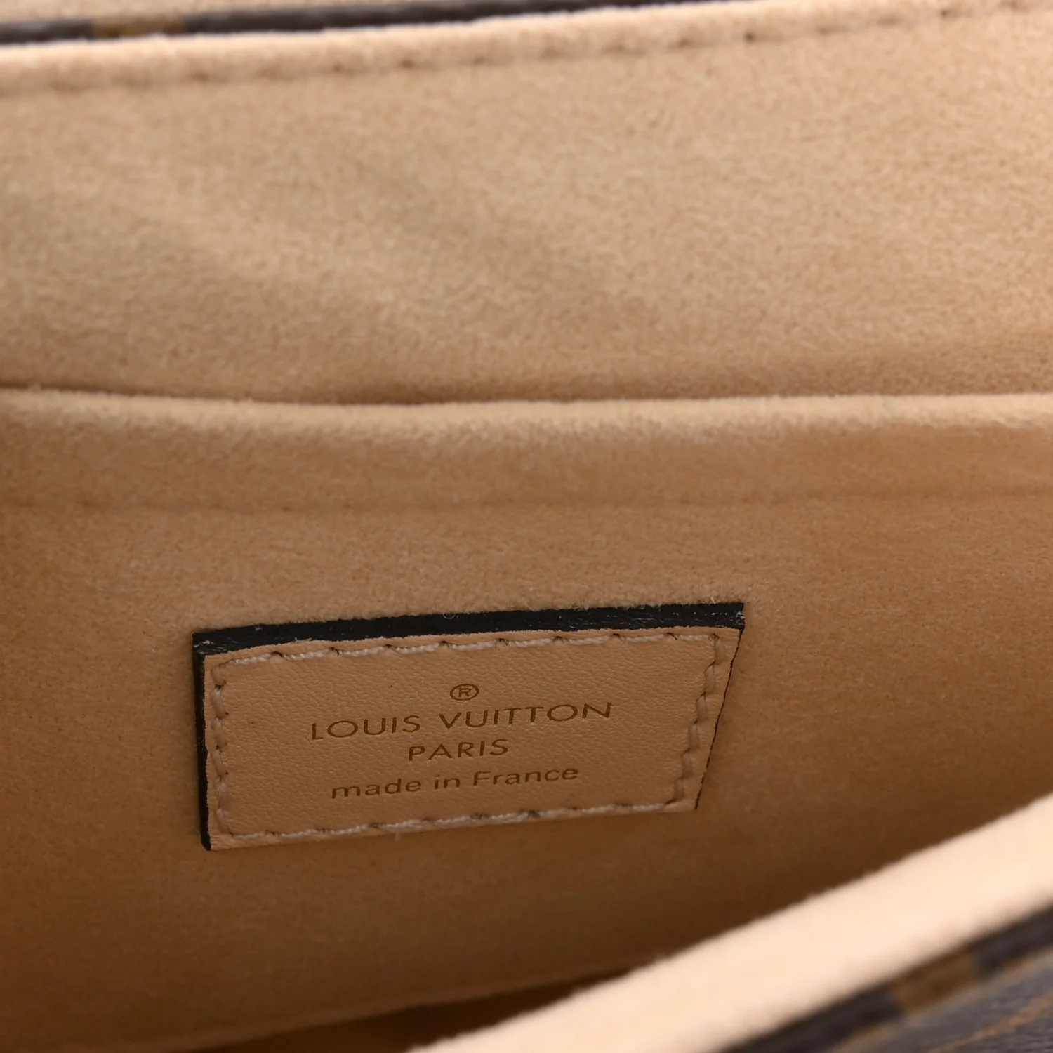 Monogram Locky BB Creme - Image 6