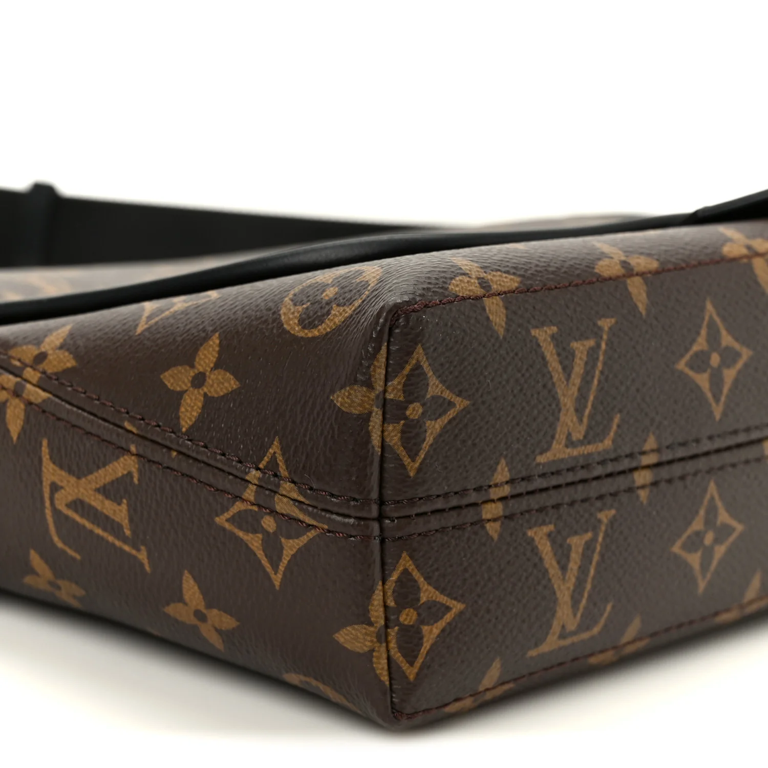 Monogram Macassar Magnetic Messenger - Image 9