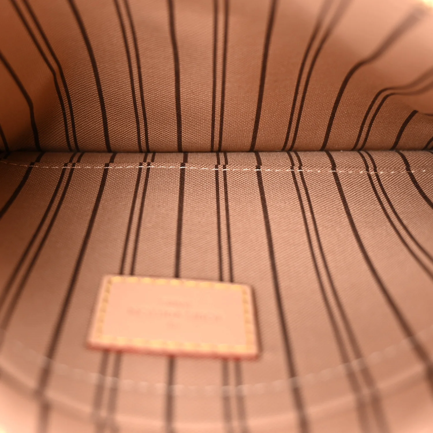 Monogram Neverfull MM GM Pochette - Image 5