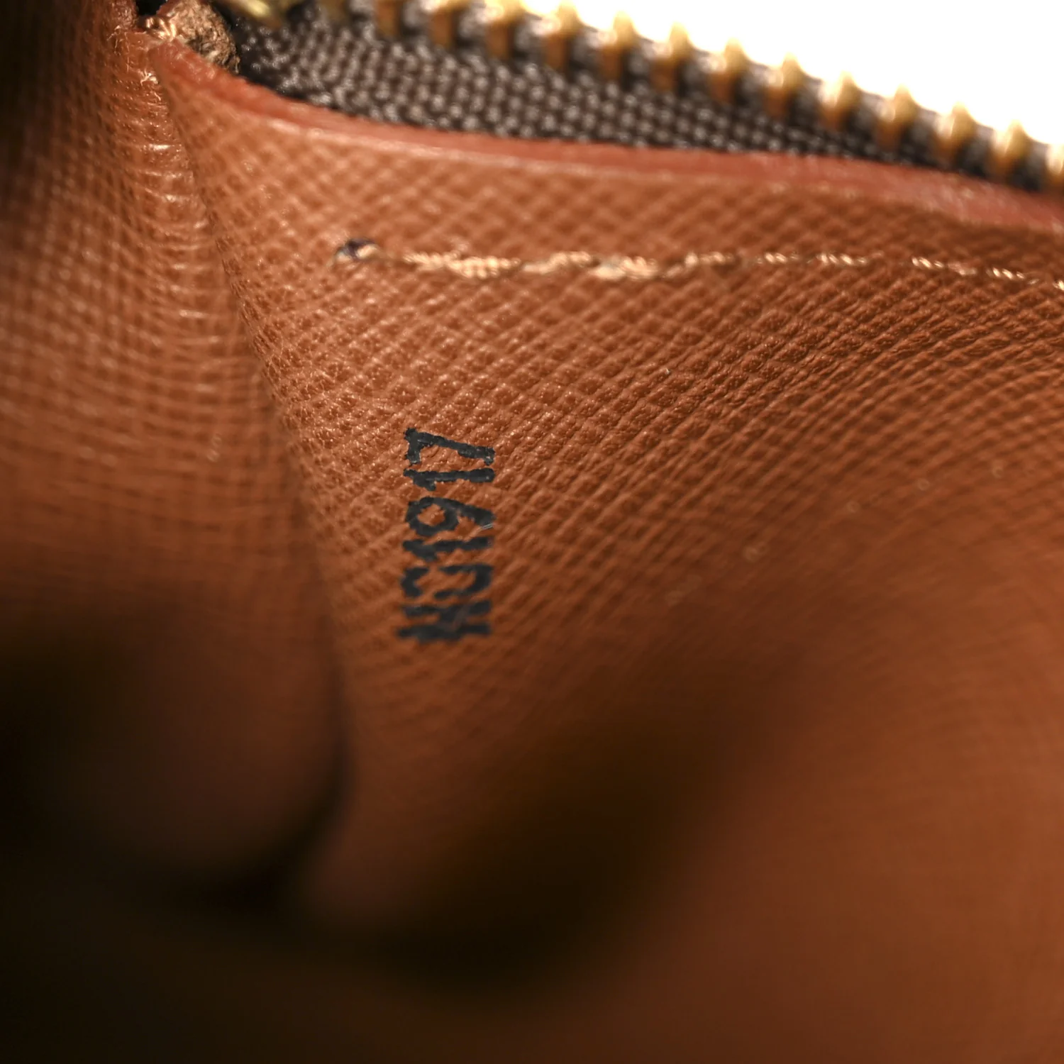 Monogram Papillon 26 - Image 7