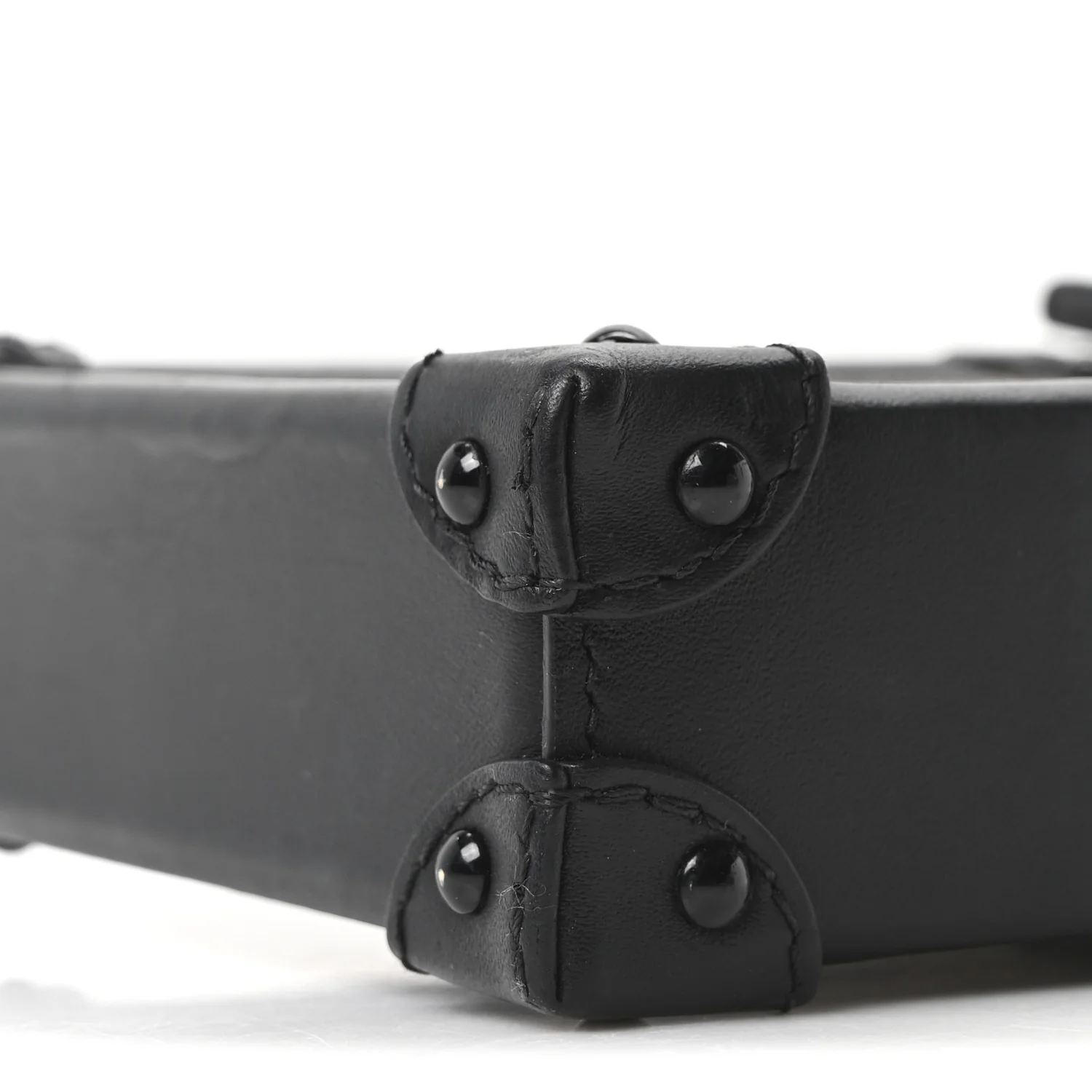 Monogram Pochette Trunk Verticale Black - Image 9