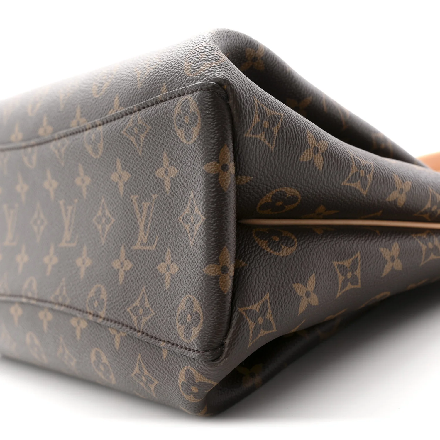 Monogram Rivoli MM - Image 10