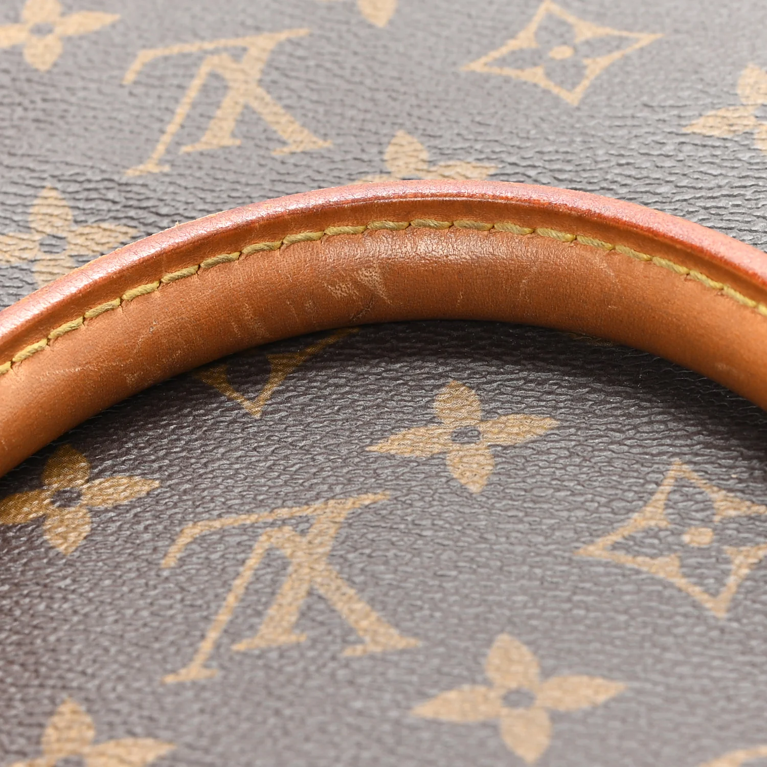Monogram Sac Plat - Image 11