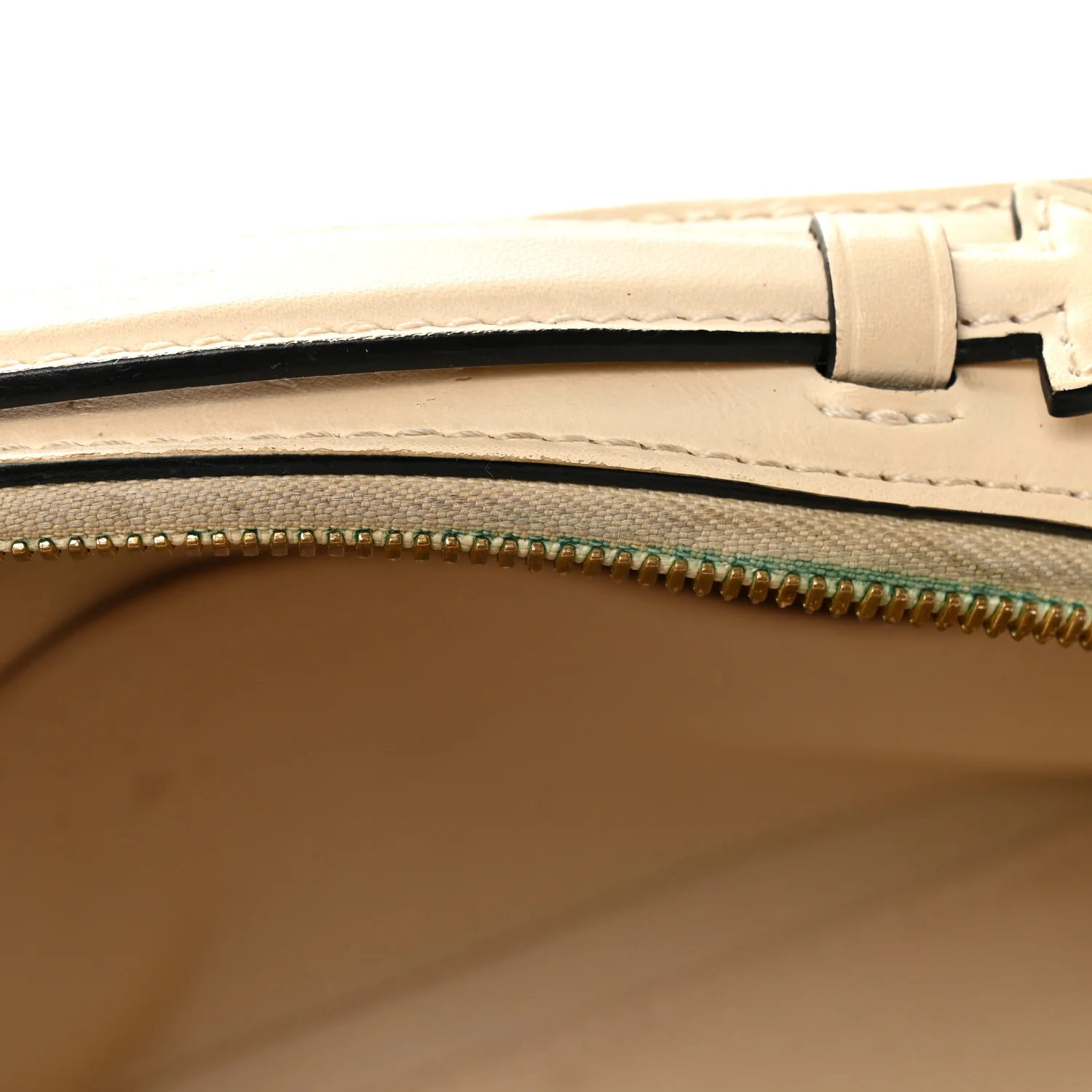Monogram Saintonge Creme - Image 11