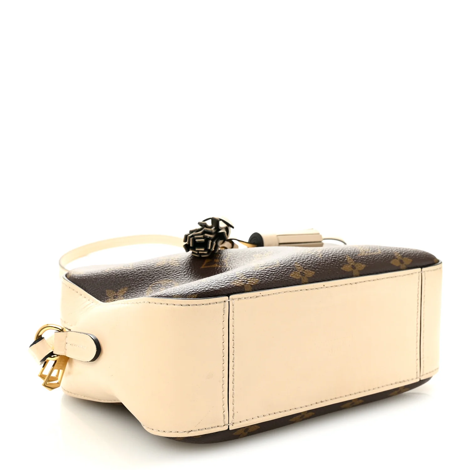 Monogram Saintonge Creme - Image 4