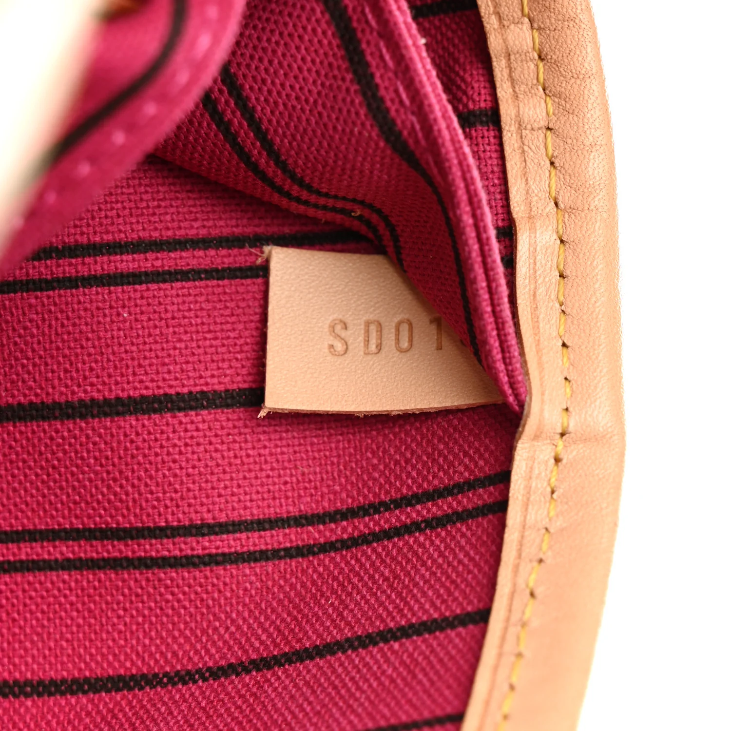 Monogram V Neverfull MM Grenade - Image 8
