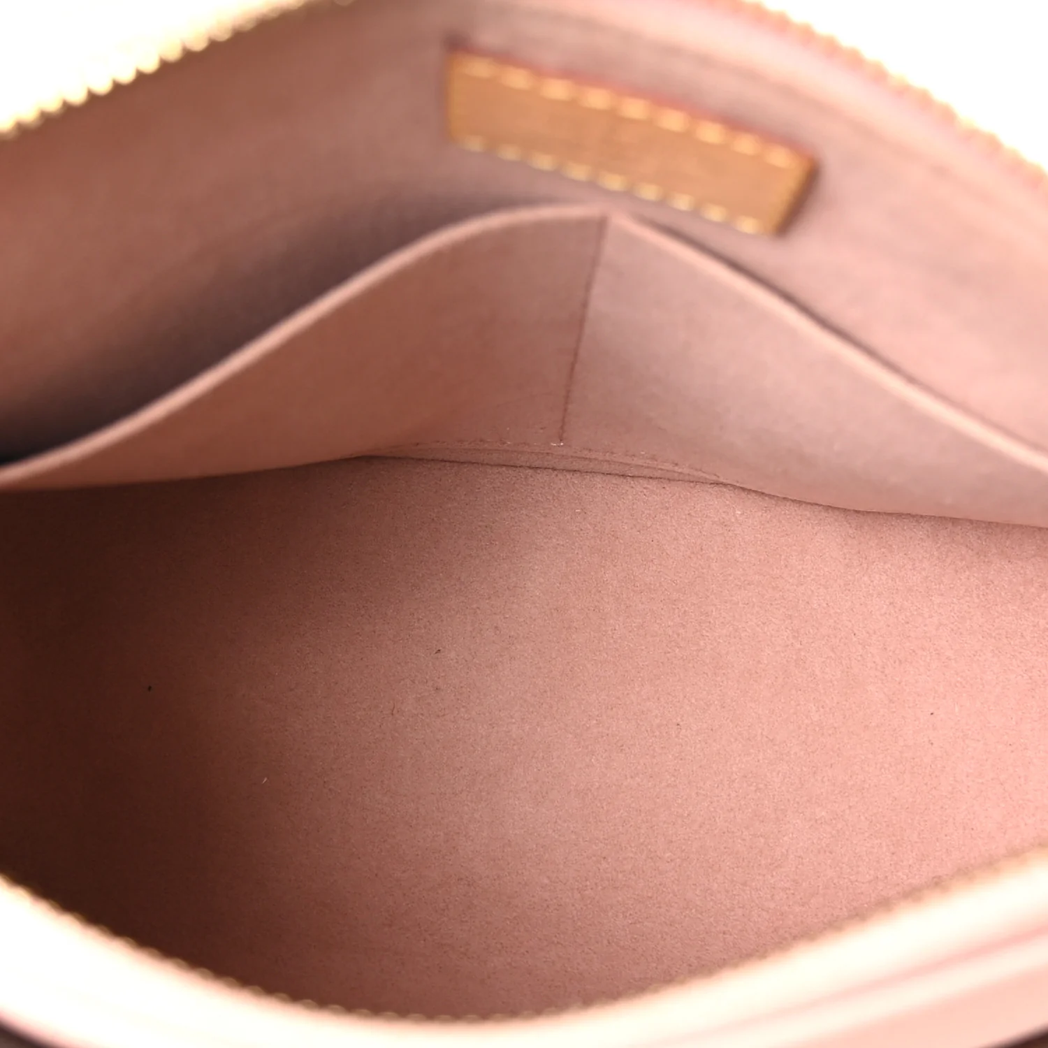Monogram V Tote BB Rose Poudre - Image 5