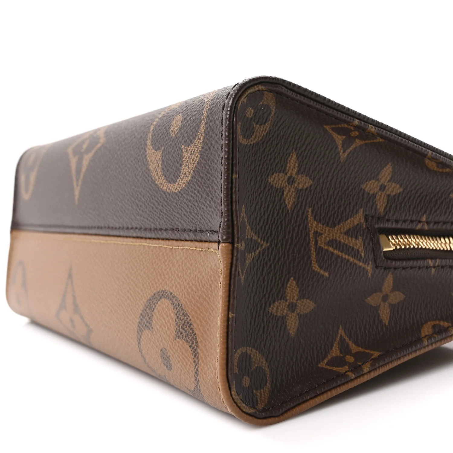 Reverse Monogram Giant OnTheGo East West - Image 10