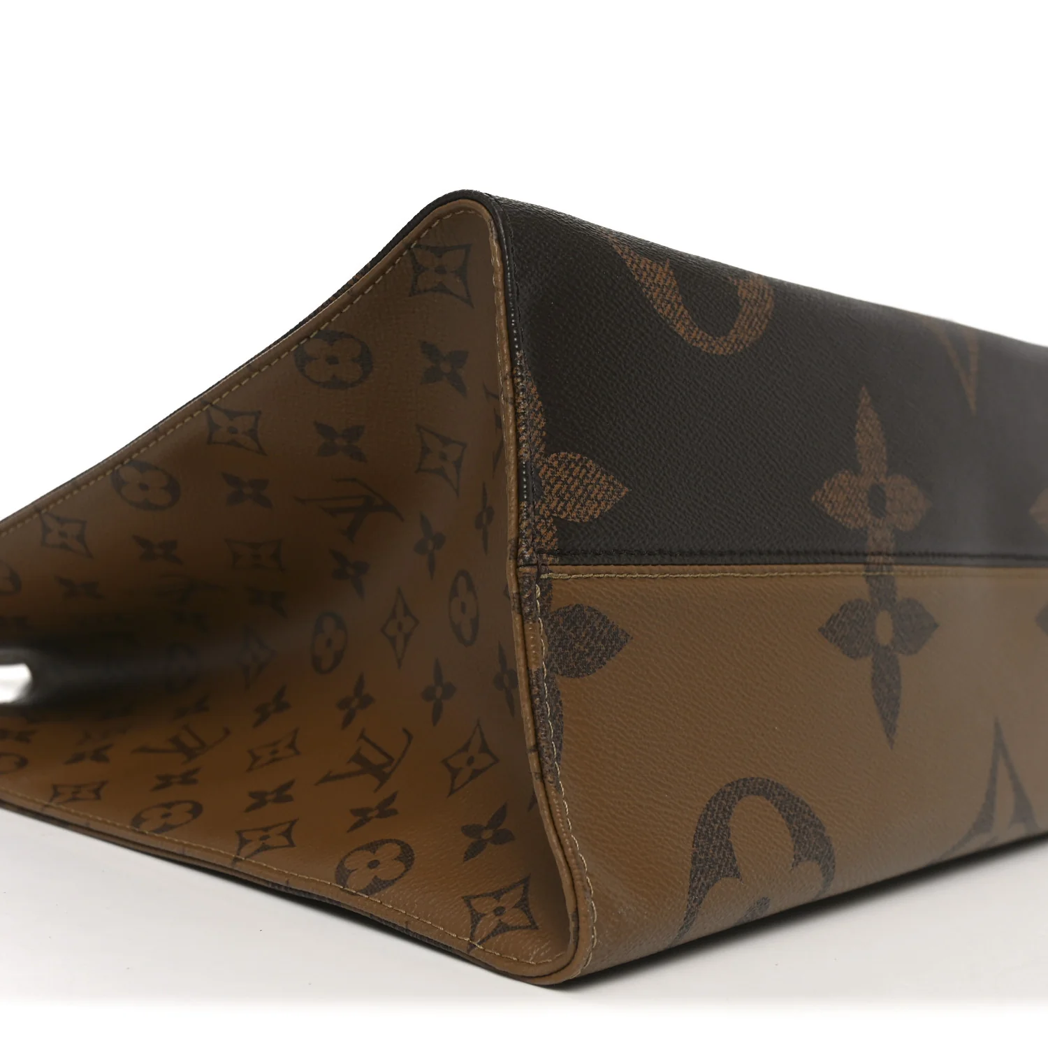 Reverse Monogram Giant Onthego GM - Image 8
