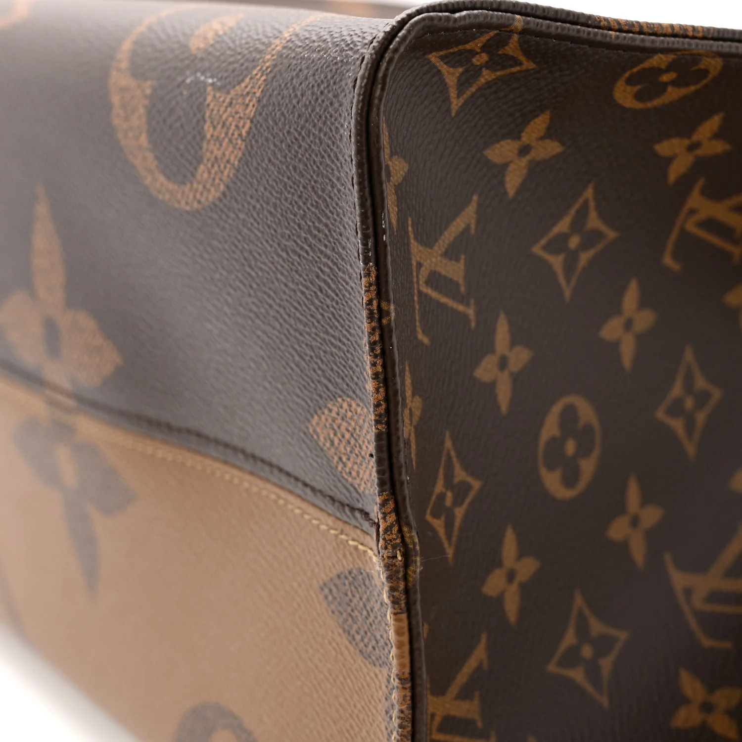 Reverse Monogram Giant Onthego GM - Image 11