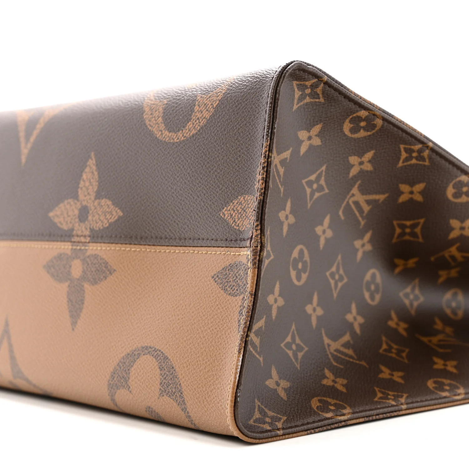 Reverse Monogram Giant Onthego GM - Image 9