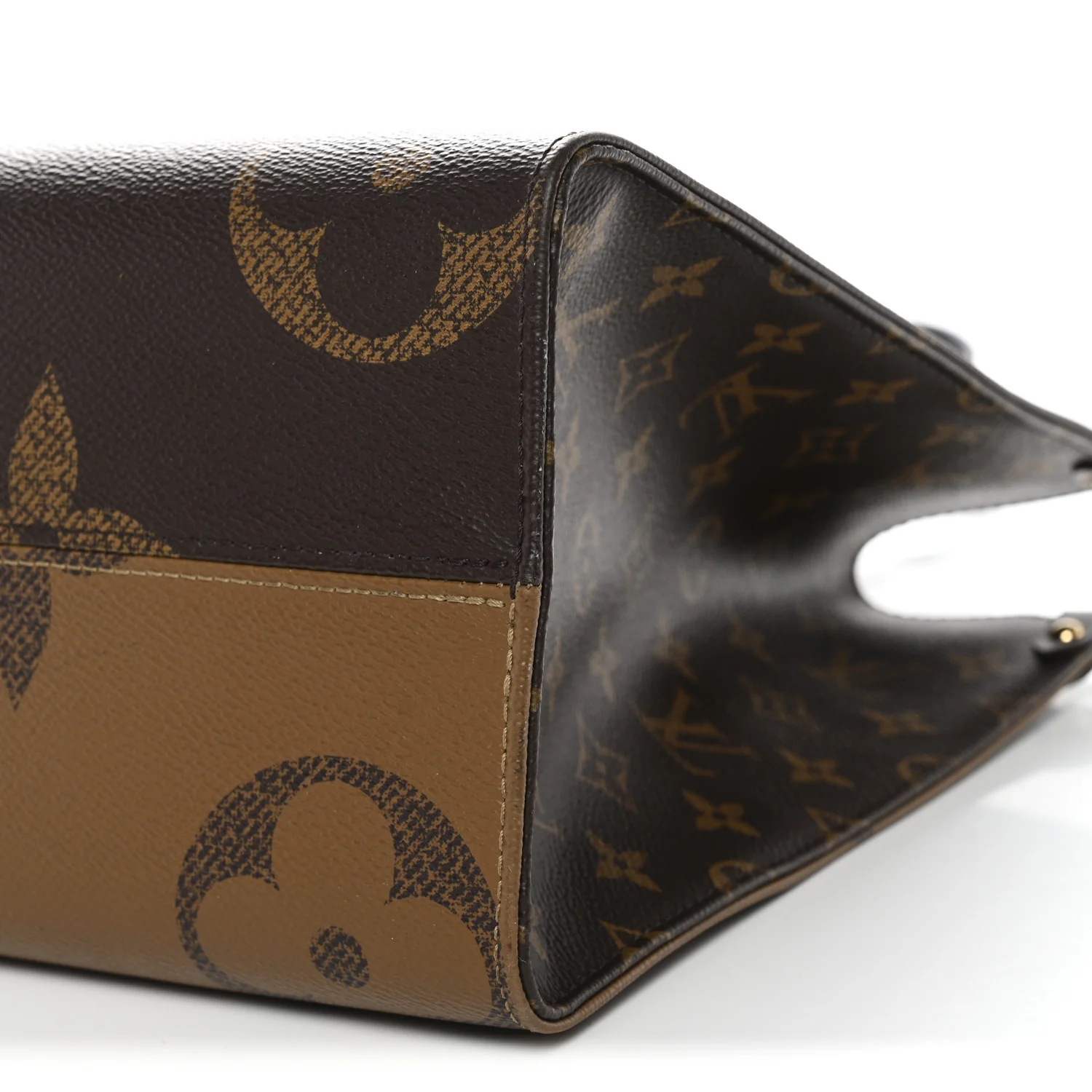 Reverse Monogram Giant Onthego MM - Image 9