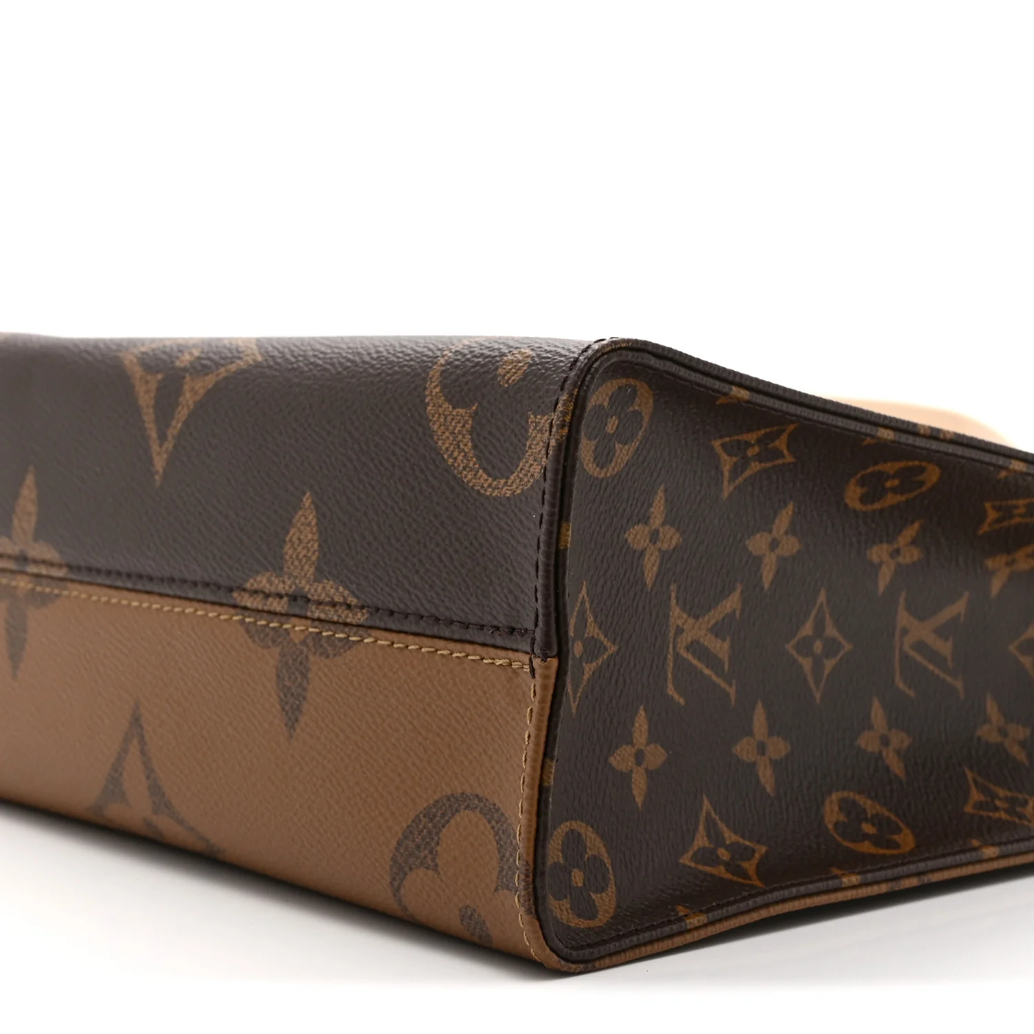 Reverse Monogram Giant Onthego PM - Image 10