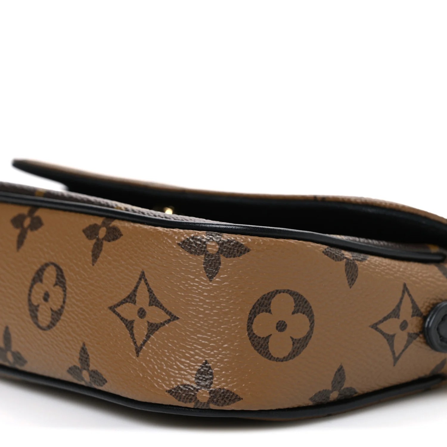 Reverse Monogram Ivy Wallet On Chain - Image 9