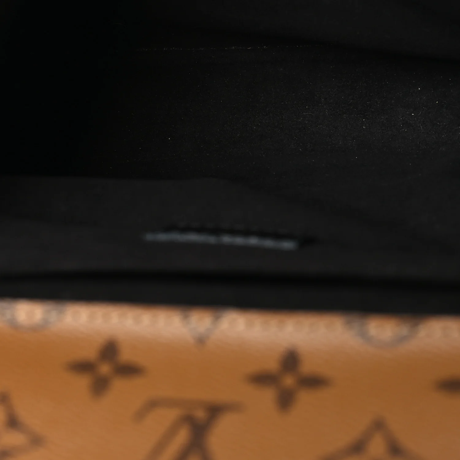 Reverse Monogram Pochette Metis - Image 6