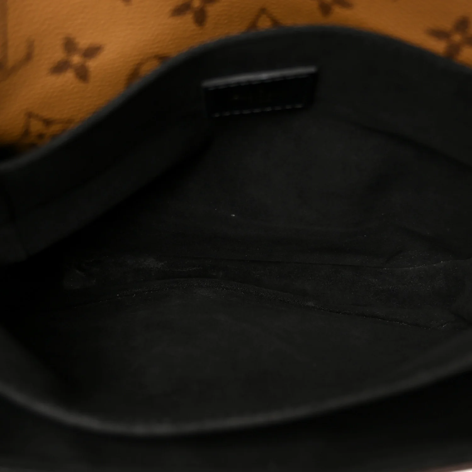 Reverse Monogram Pochette Metis - Image 5