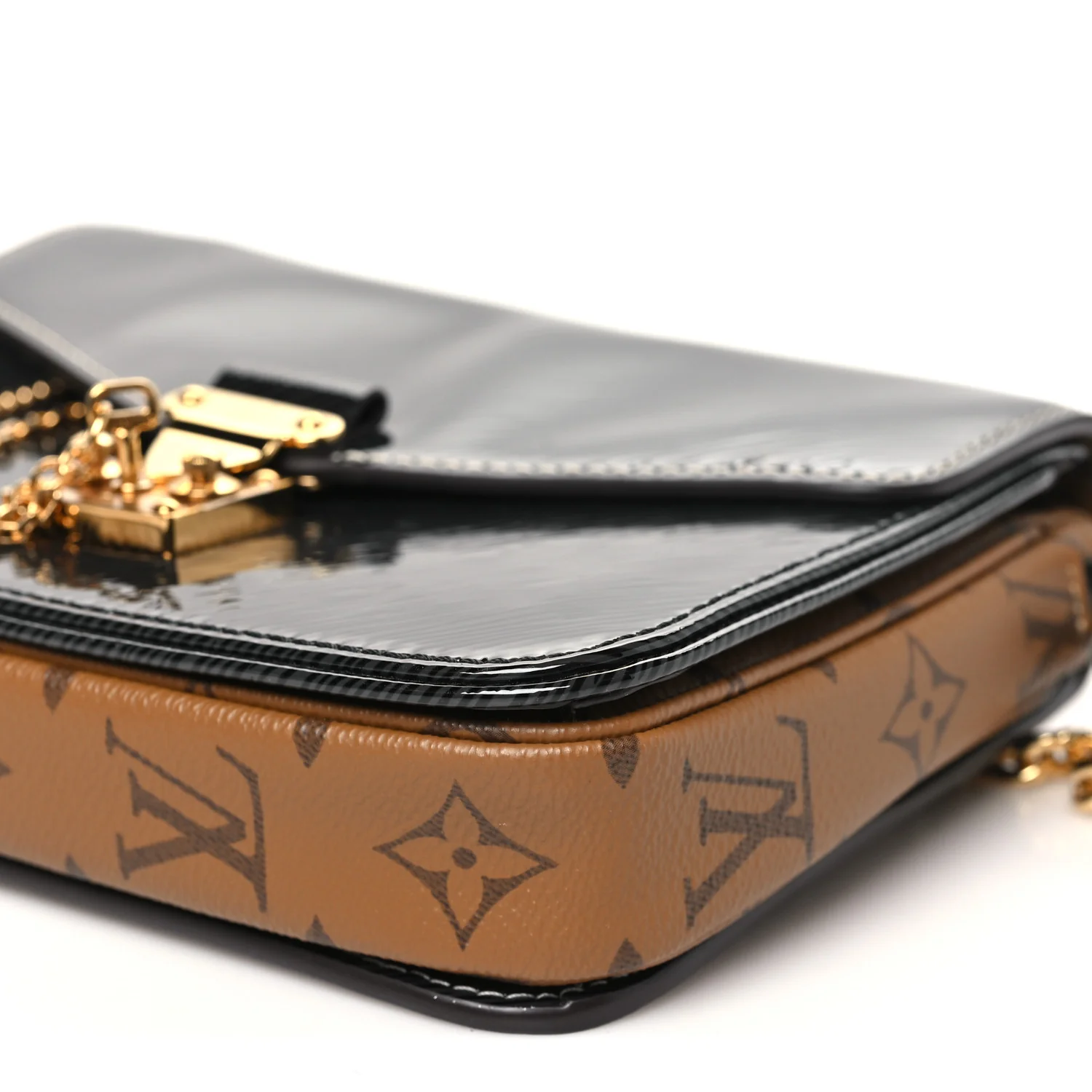 Shiny Epi Reverse Monogram Pochette Metis Mini Marine - Image 9