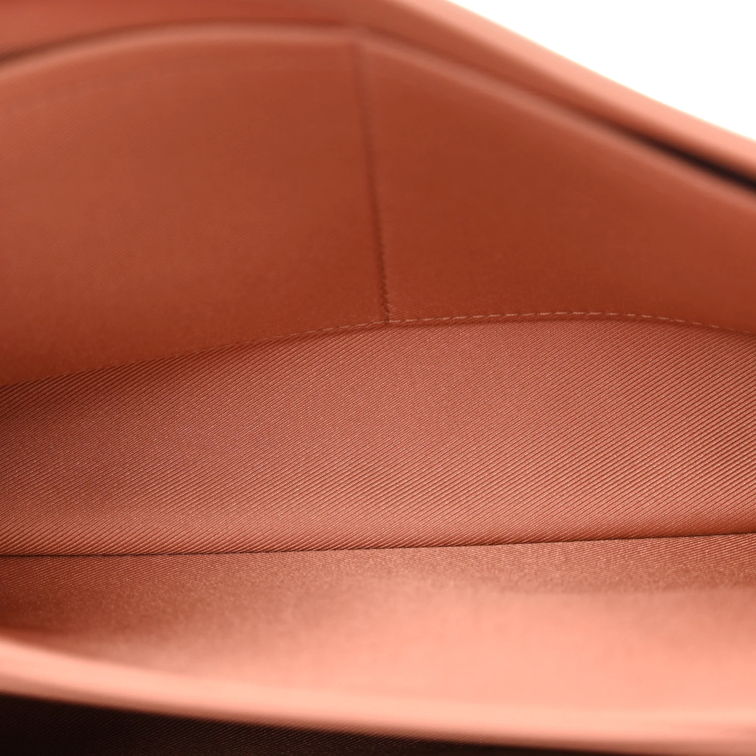 Soft Calfskin Lockme II Top Handle Rose Bruyere - Image 5