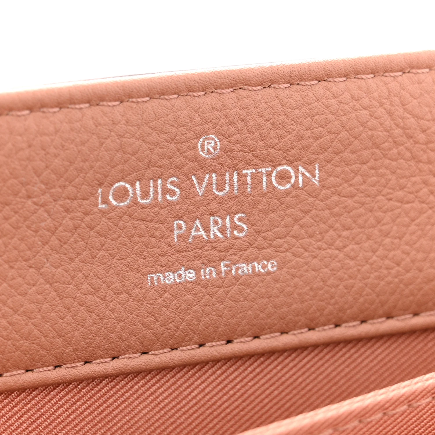 Soft Calfskin Lockme II Top Handle Rose Bruyere - Image 6