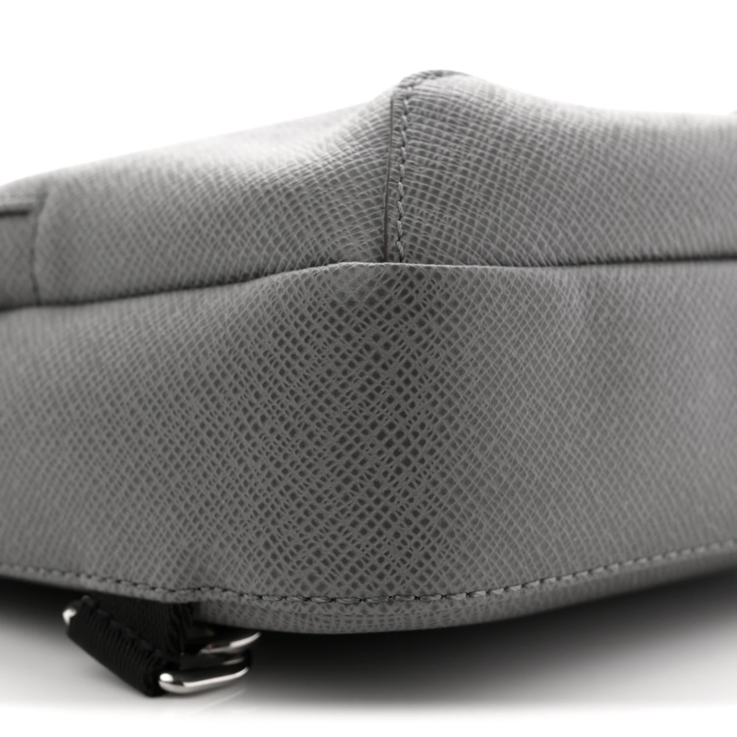Taiga Avenue Sling Bag Glacier - Image 8