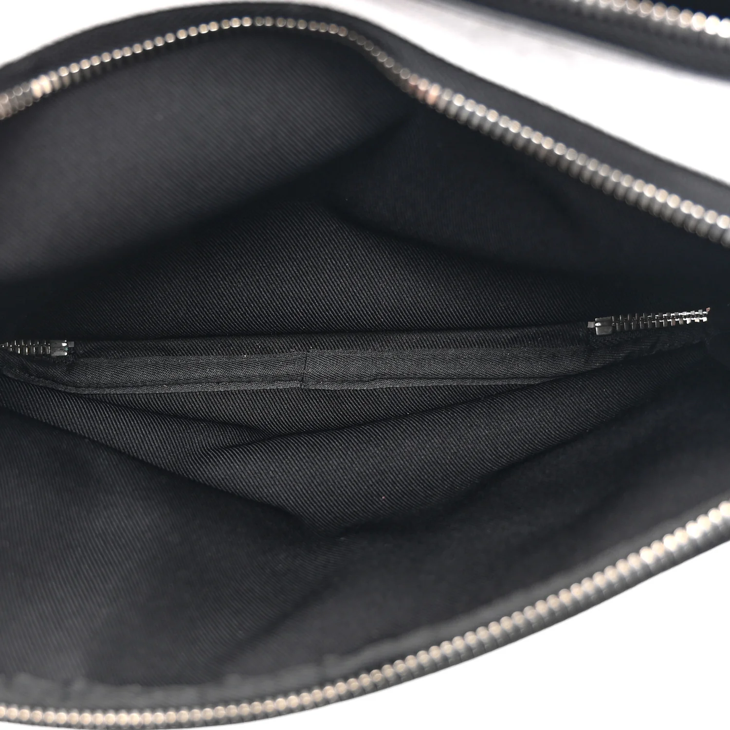 Taiga Monogram Alpha Messenger Optic White - Image 6