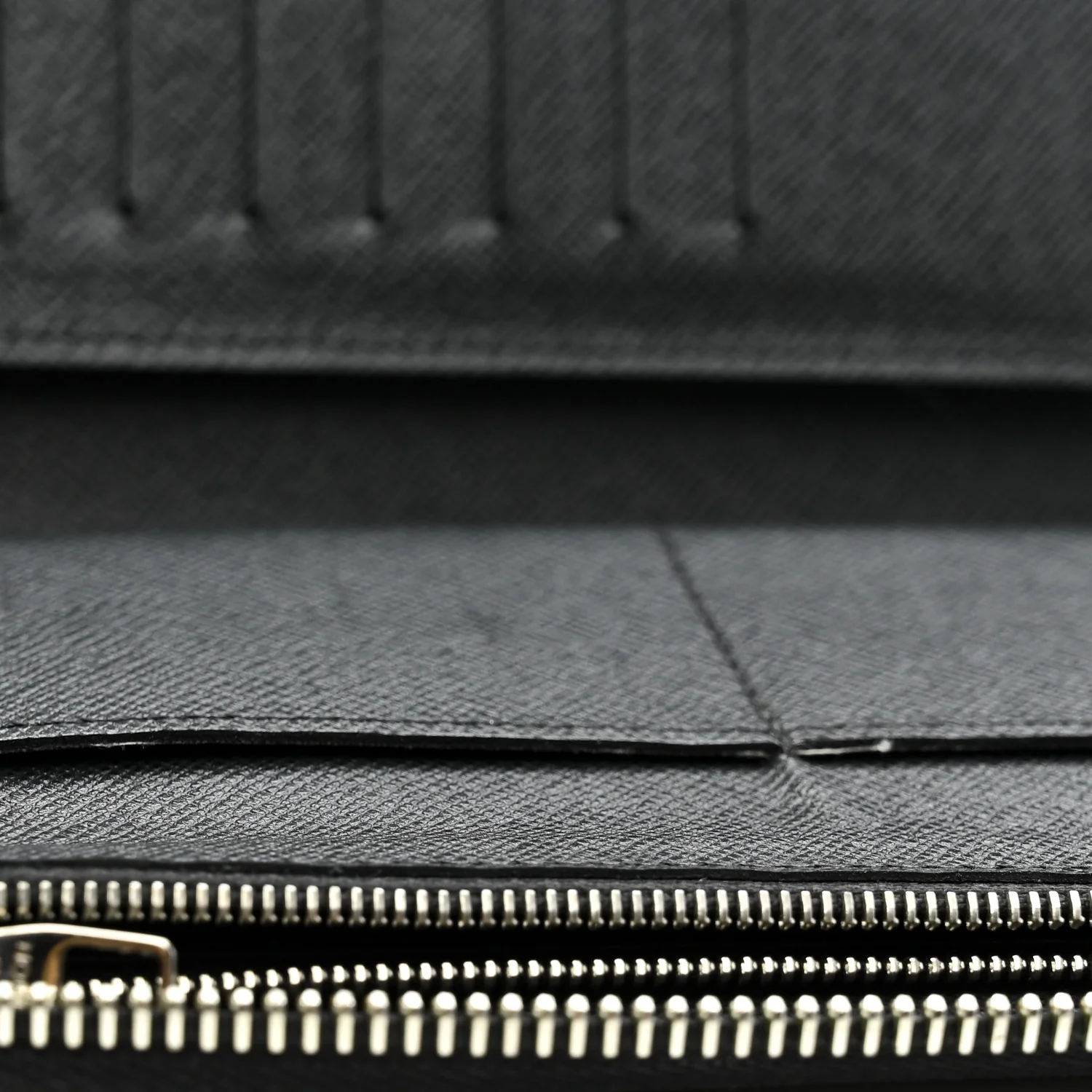 Taiga Vertical Zippy Wallet Black - Image 8