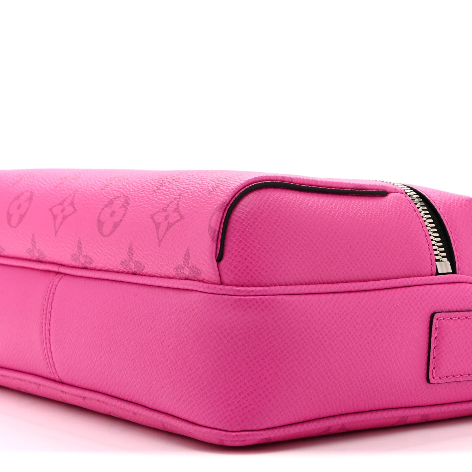 Taigarama Outdoor Messenger Fuchsia - Image 9