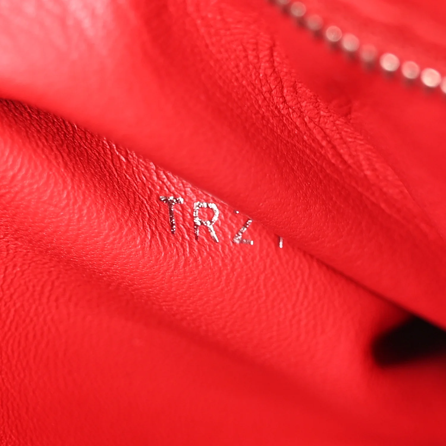 Taurillon Capucines BB Scarlet Red - Image 7
