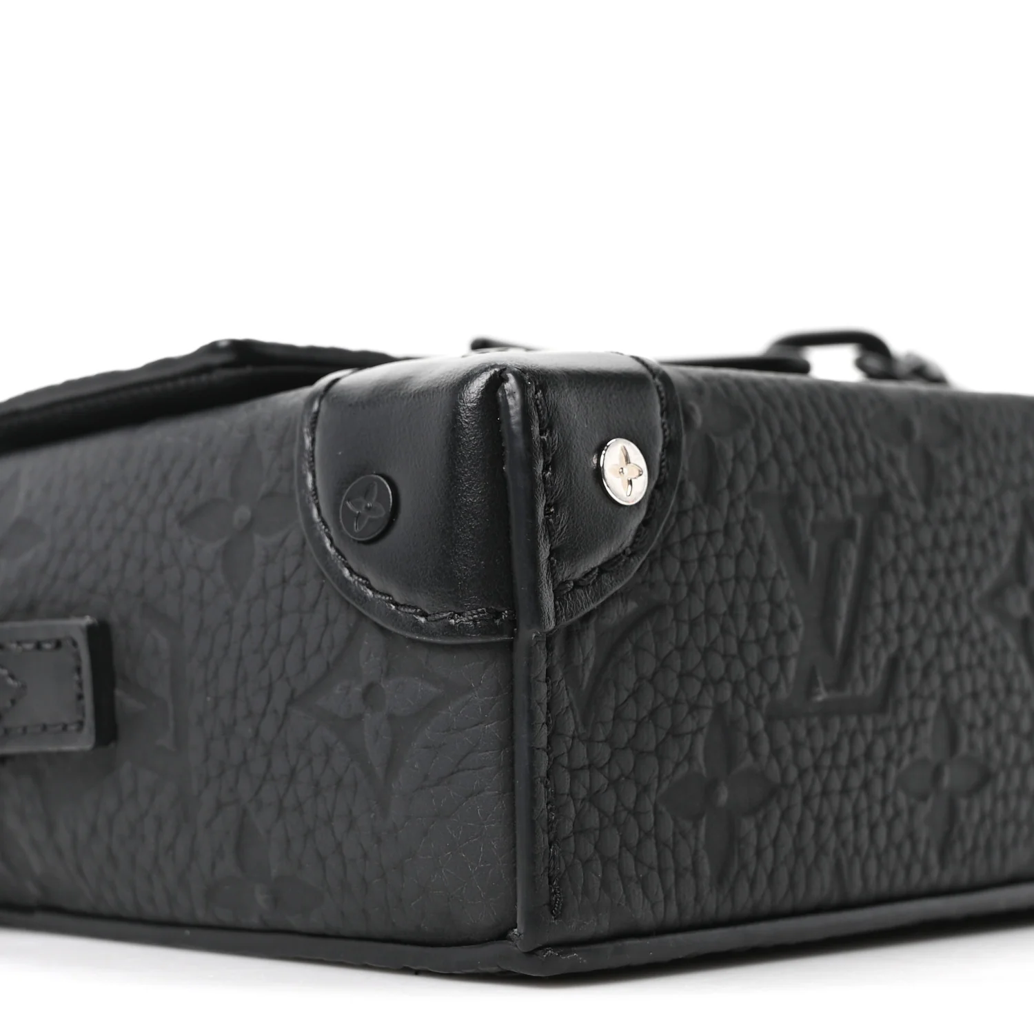 Taurillon Monogram Steamer Wearable Wallet Black - Image 8