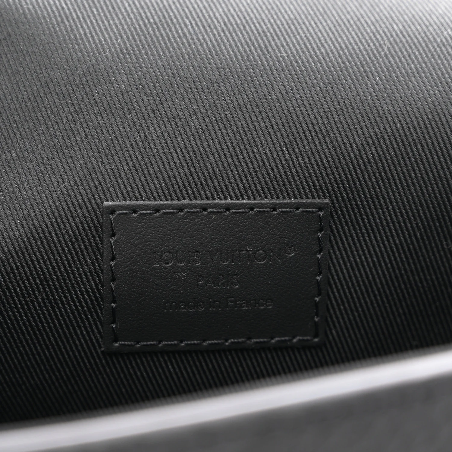Taurillon Monogram Steamer Wearable Wallet Black - Image 6