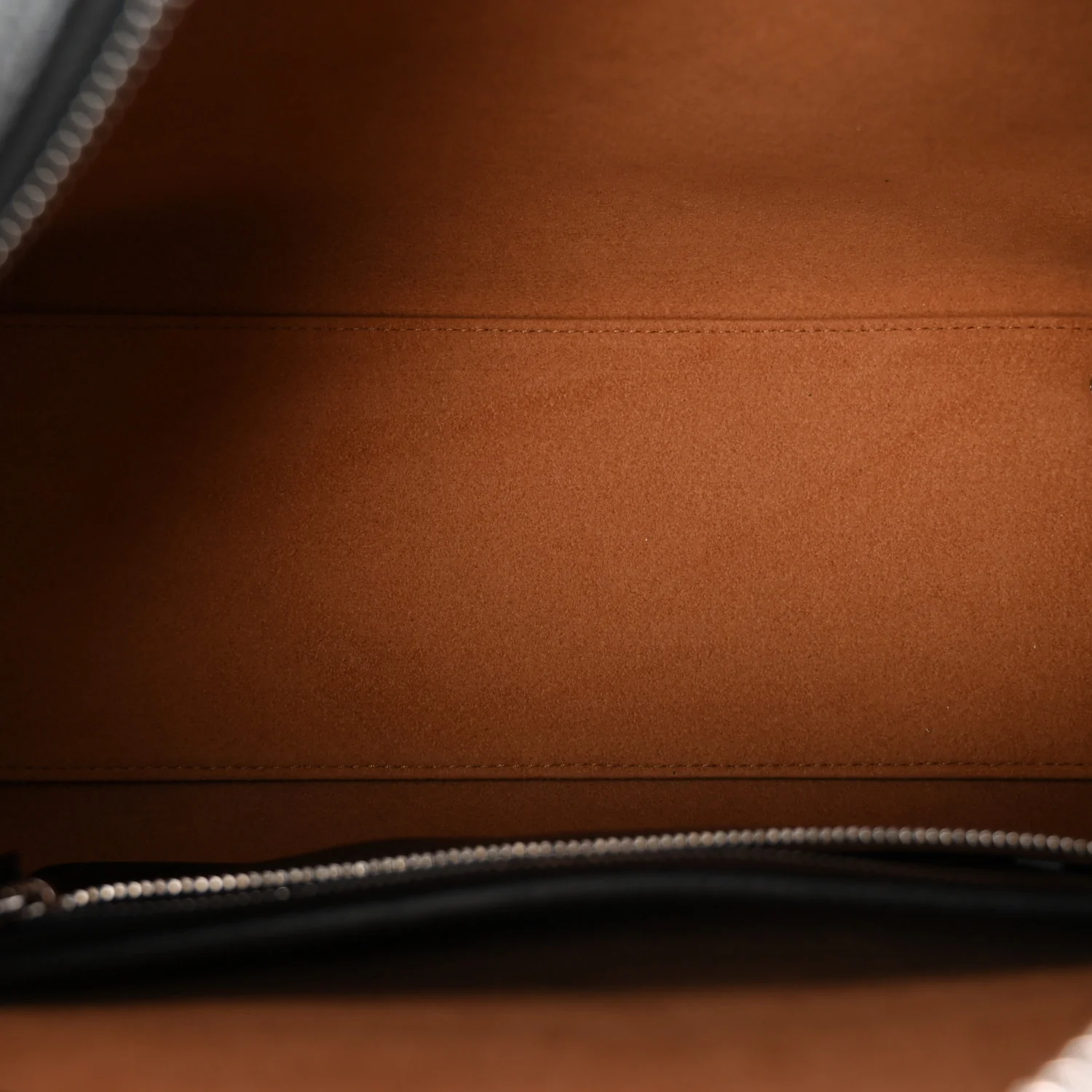 Grained Calfskin Medium Ella Boston Black - Image 5