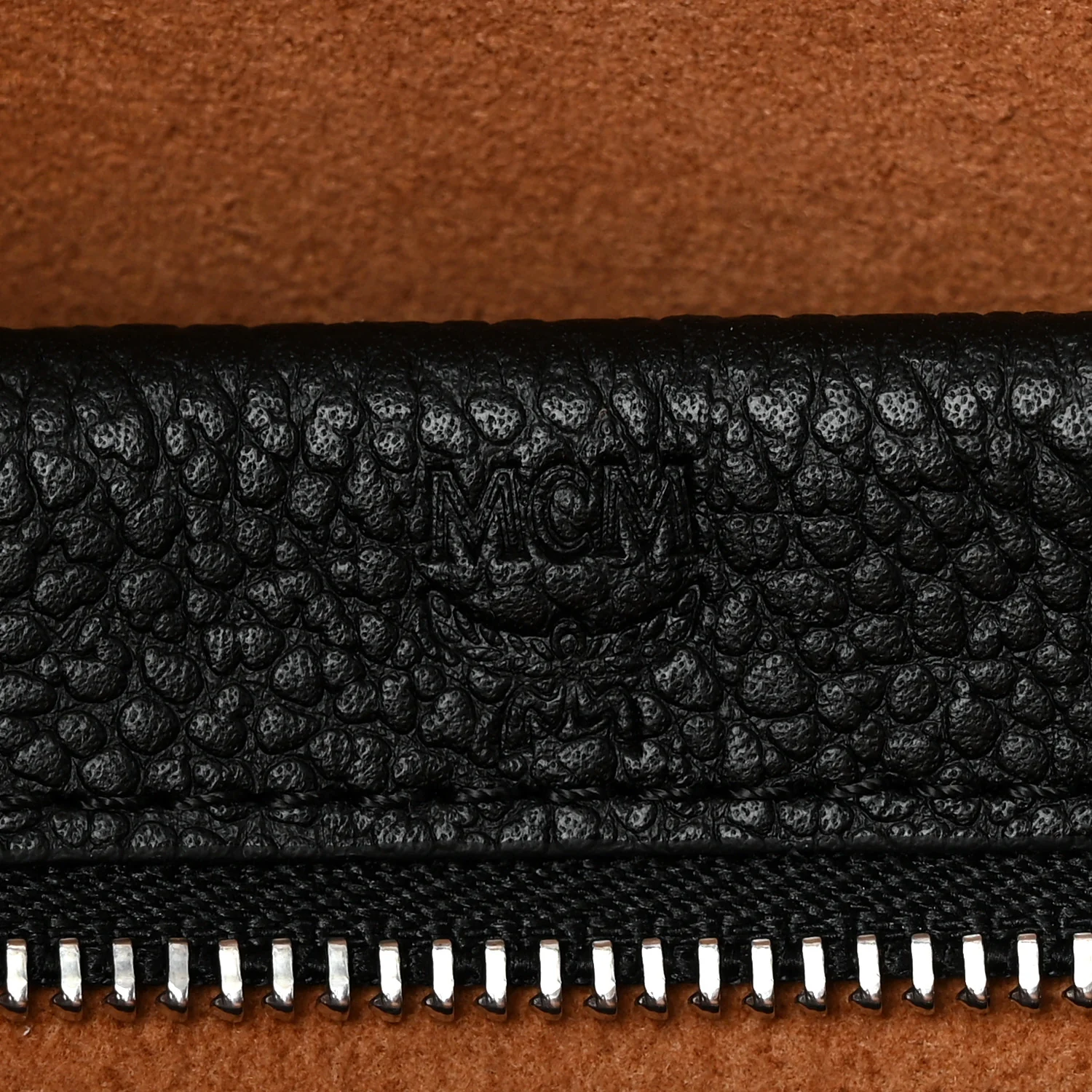 Grained Calfskin Medium Ella Boston Black - Image 6