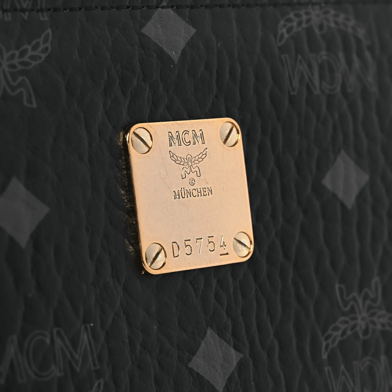 Visetos Large Zip Around Wallet Black - Image 7