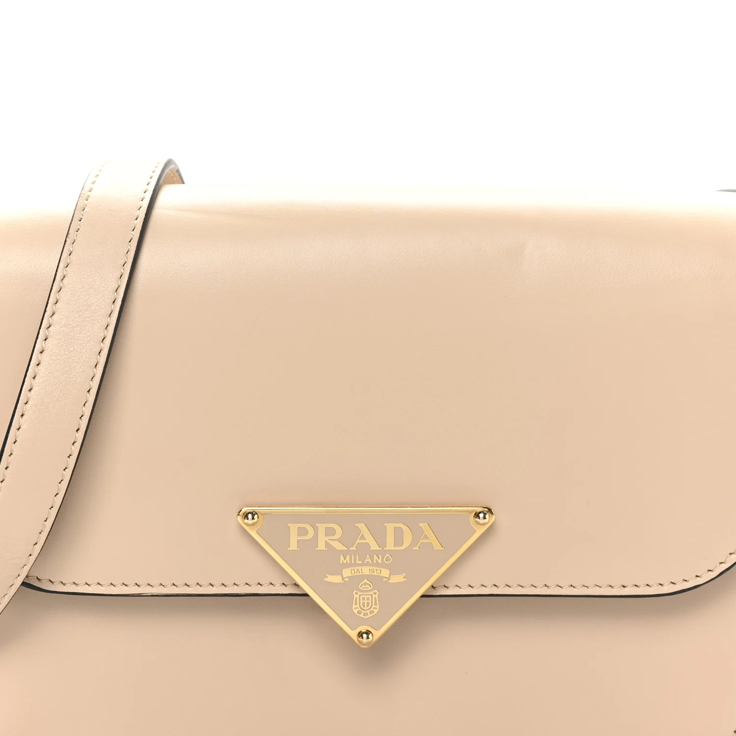 Box Calfskin Triangle Embleme Flap Shoulder Bag Sabbia - Image 7