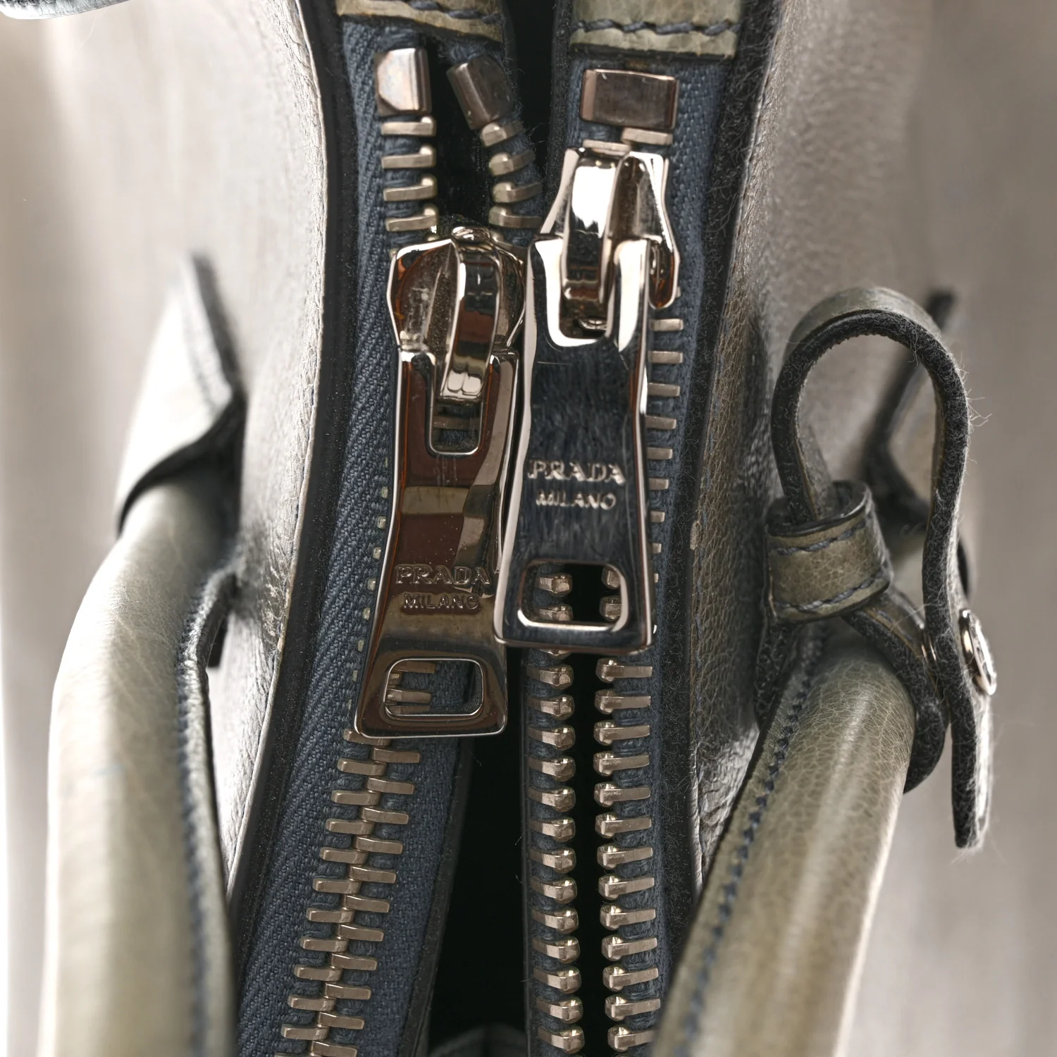 Glace Calf Twin Pocket Tote Marine - Image 15
