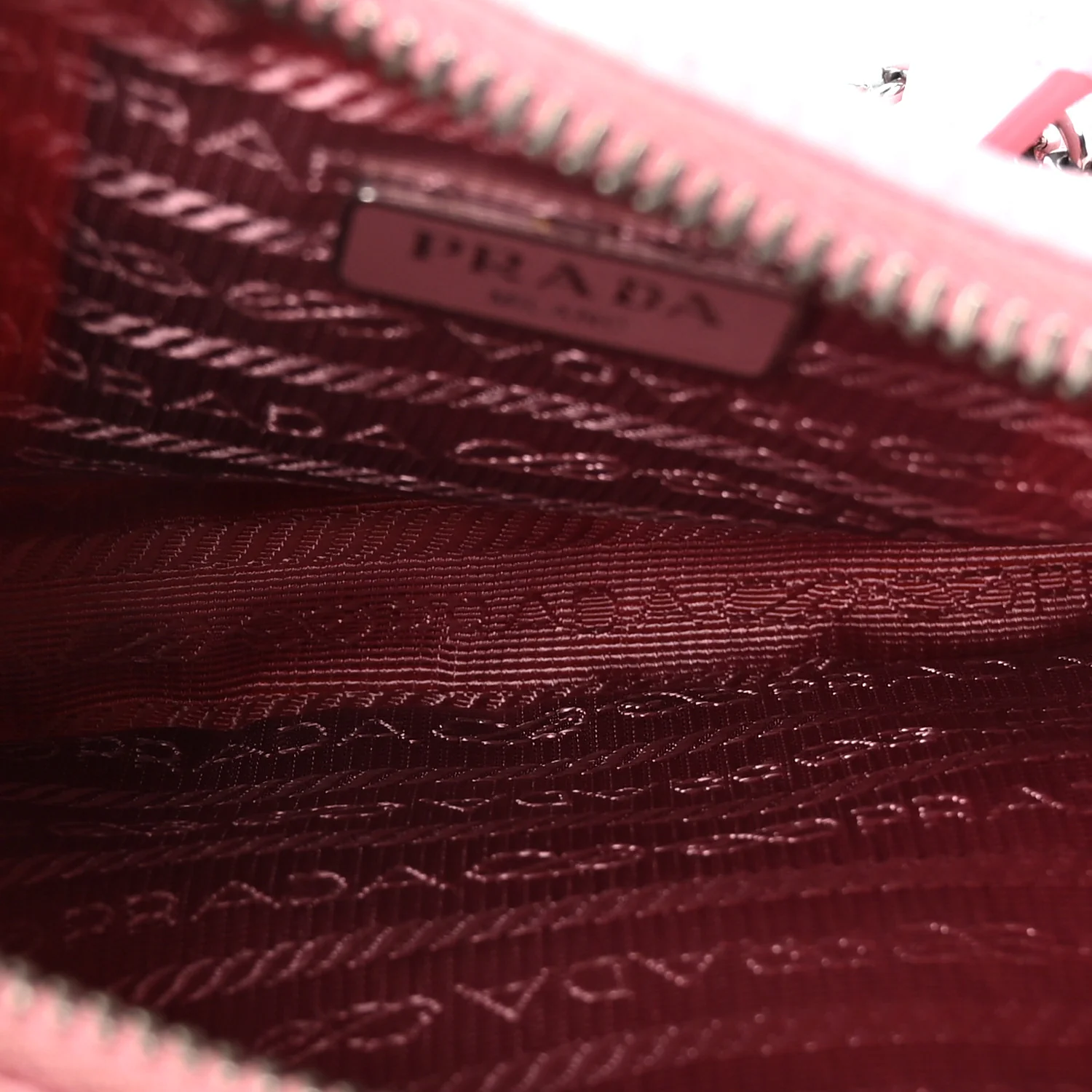 Nylon Re-Edition 2005 Shoulder Bag Rosa - Image 5