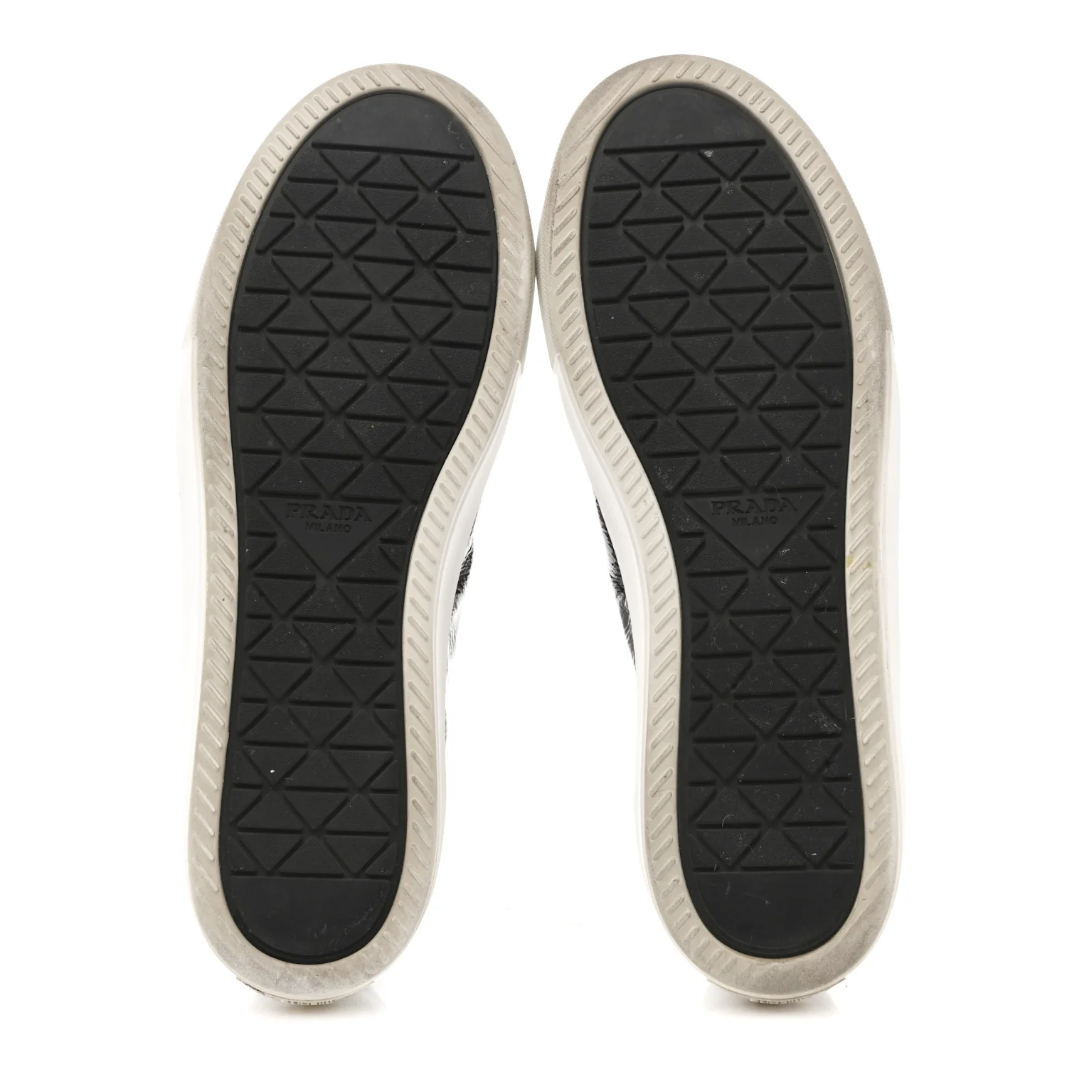 Patent Naplak Triangle Logo Womens Low Top Sneakers 40 Black White - Image 6