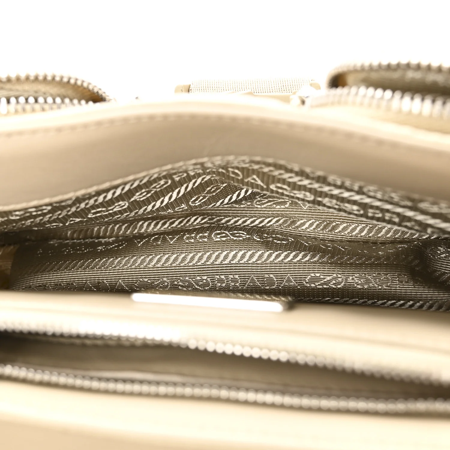 Re-Nylon Spazzolato Double Pocket Buckle Shoulder Bag Deserto - Image 5