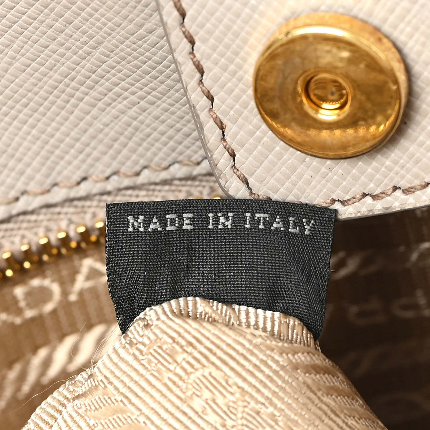 Saffiano Lux Large Tote Pomice - Image 7