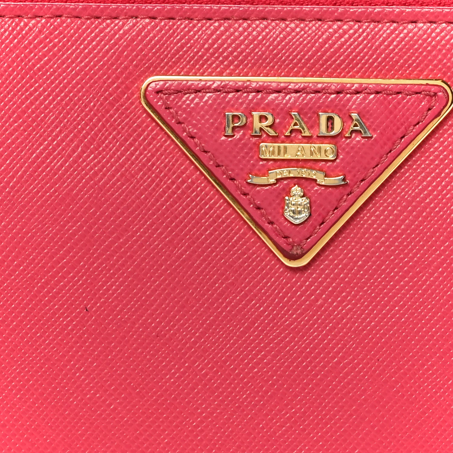 Saffiano Triangle Zip Around Wallet Peonia - Image 9