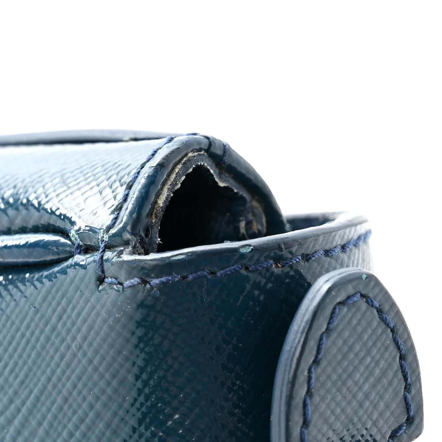 Saffiano Vernice Lock Flap Chain Bag Azzurro - Image 12