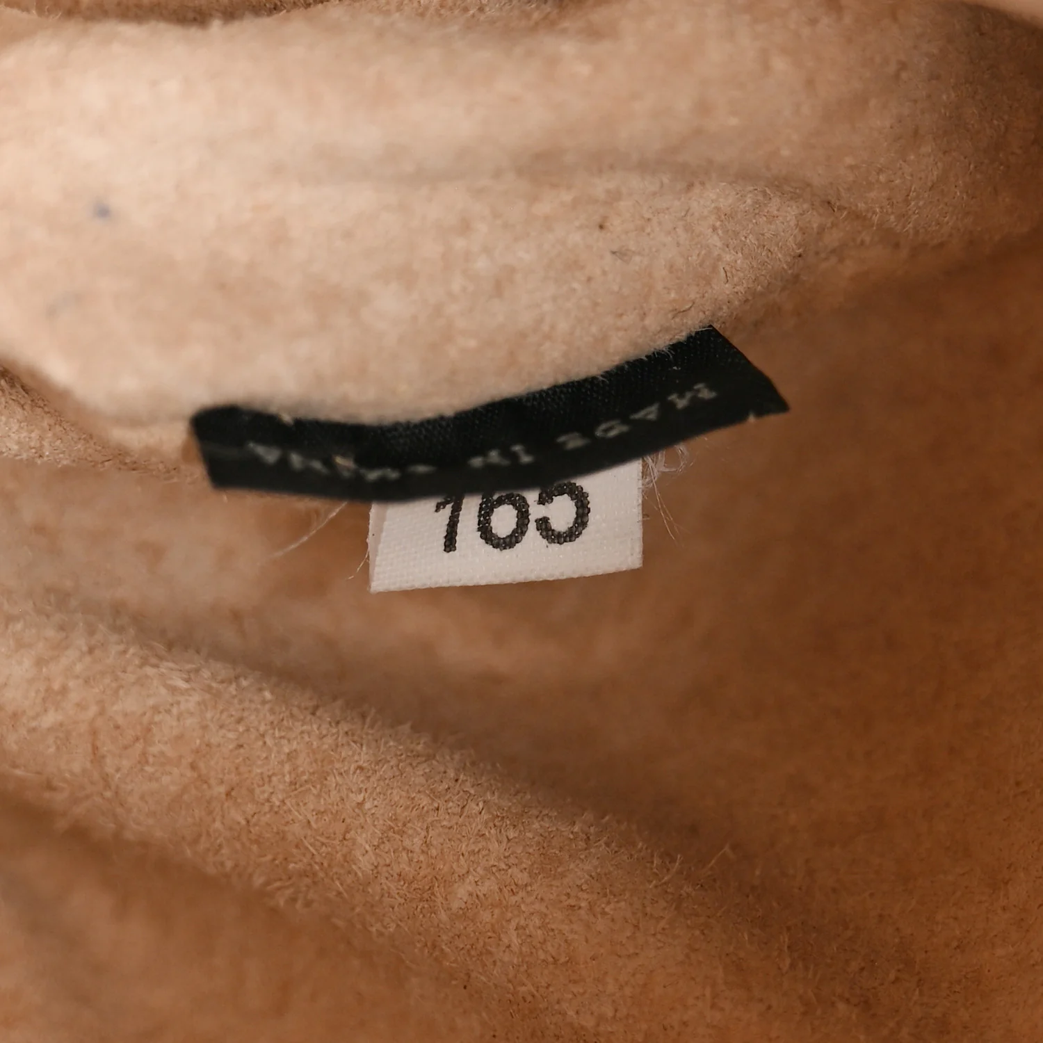 Soft Calfskin Stitched Shoulder Bag  Argilla - Image 7