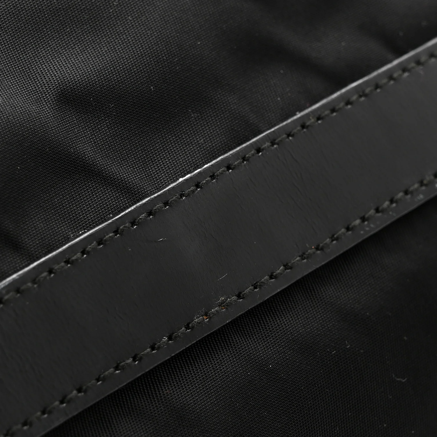Tessuto Nylon Messenger Bag Black - Image 11