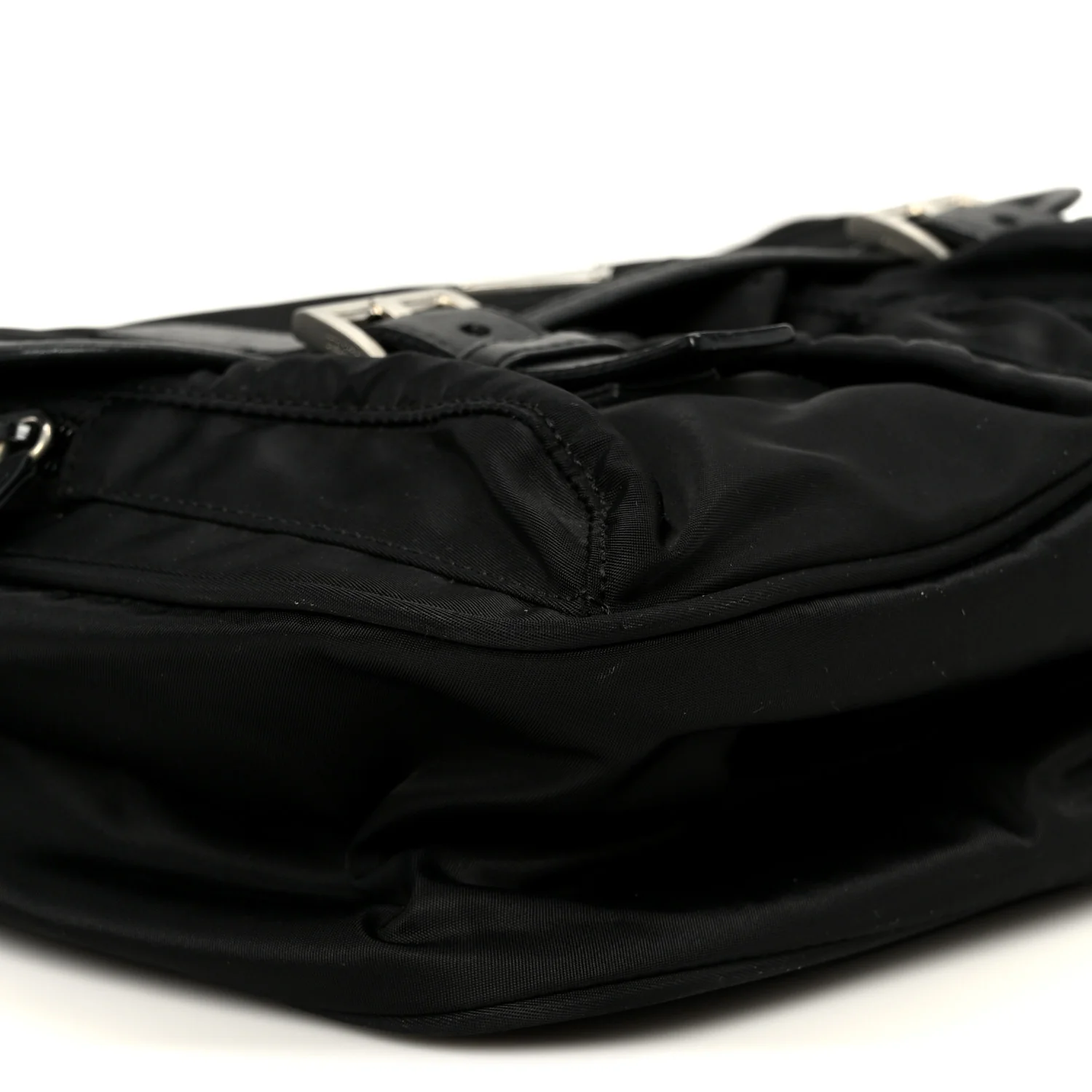 Tessuto Nylon Messenger Bag Black - Image 8