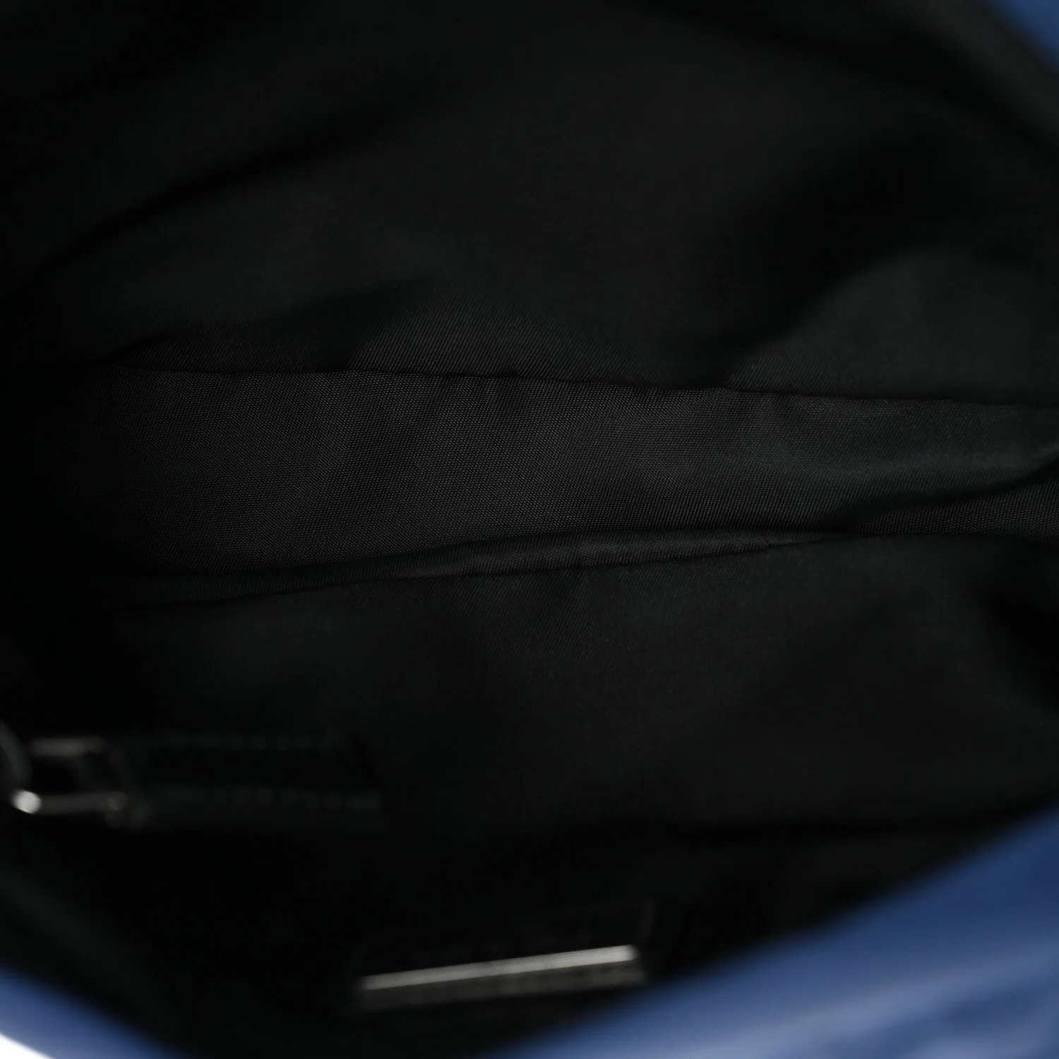 Tessuto Nylon Montagna Messenger Bag  Blue Black - Image 5