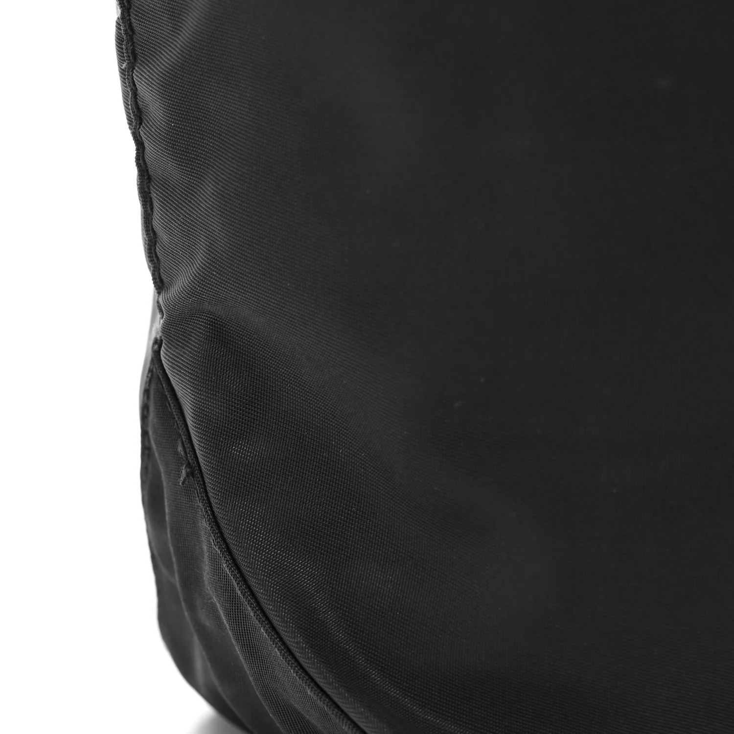 Tessuto Nylon Triangle Tote Mimetico Black - Image 12