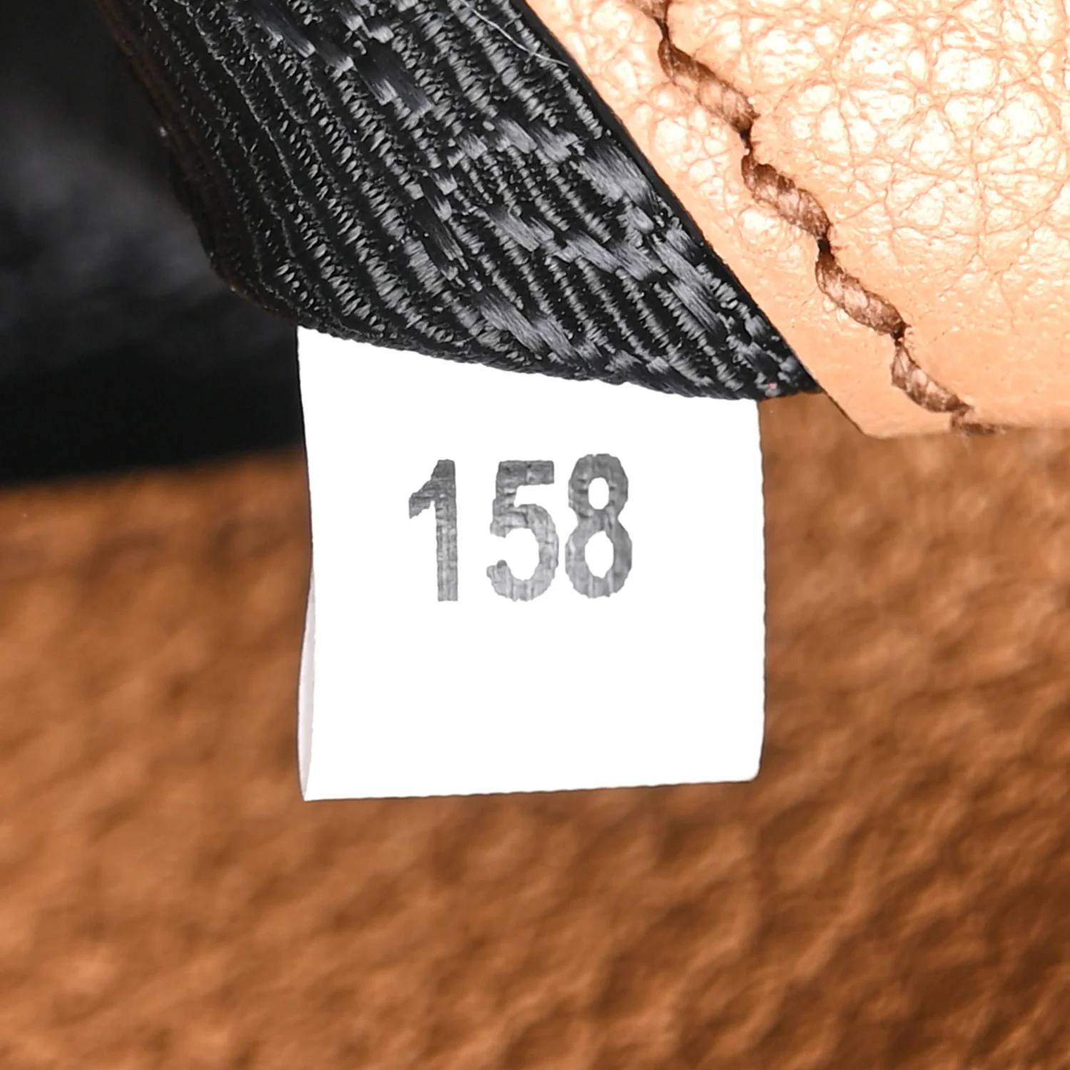 Vitello Daino Belt Bag Caramel - Image 6